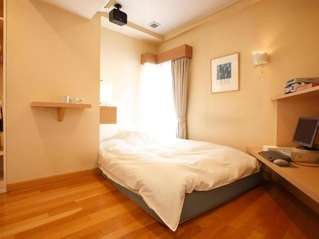 **  Hotel The Grandee Shinsaibashi Osaka Japan